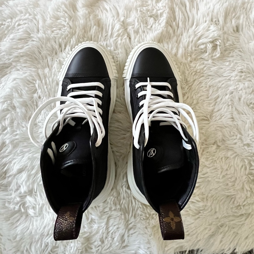 Louis Vuitton Squad Sneaker Boot - Picture 4 of 4